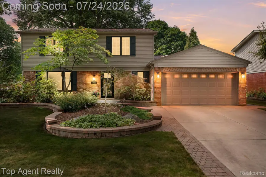 5963 Cliffside Drive, Troy, MI 48085 - #2