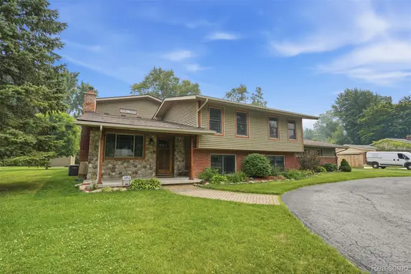 3454 Paddington Drive, Troy, MI 48084