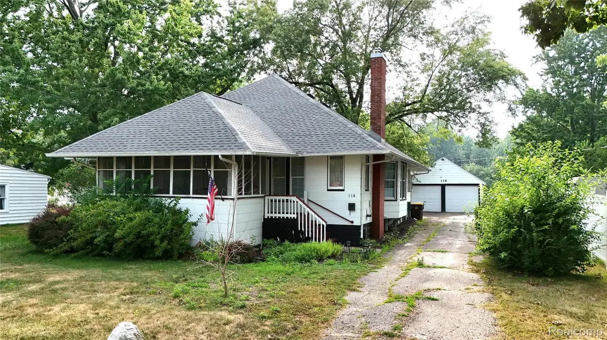 118 Commercial Street, Chesaning, MI 48616 - #1