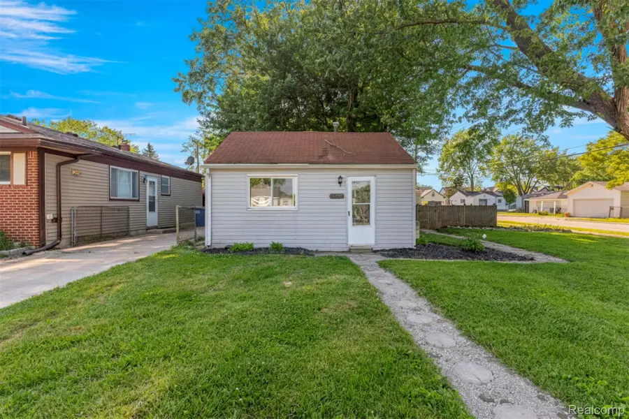8279 Hugh Street, Westland, MI 48185 - #2