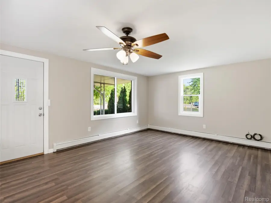 3093 Shaw Street, Burton, MI 48529 - #3