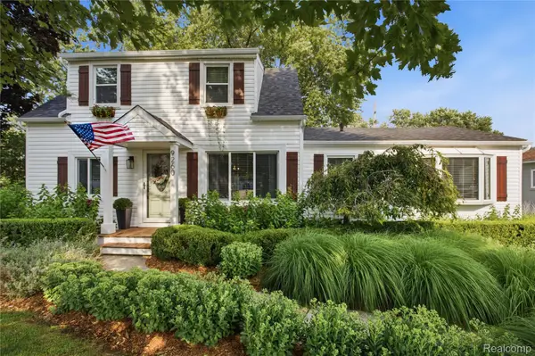 9260 Oakview Street, Plymouth, MI 48170