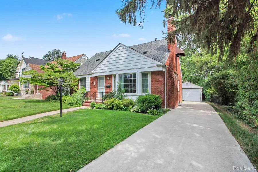 812 Lloyd Avenue, Royal Oak, MI 48073 - #3