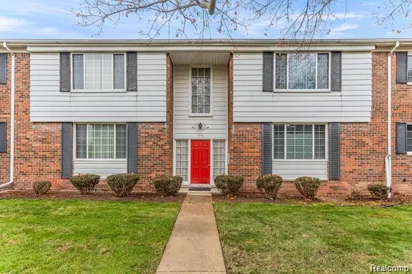 25316 Shiawassee Circle #104, Southfield, MI 48033