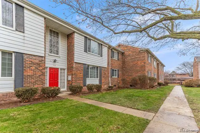 25316 Shiawassee Circle #104, Southfield, MI 48033 - #2