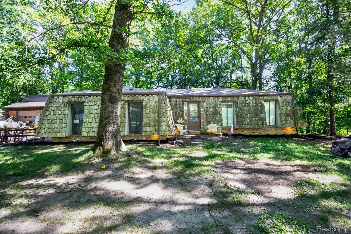 9405 Spicer Road, Brighton, MI 48116 - #1