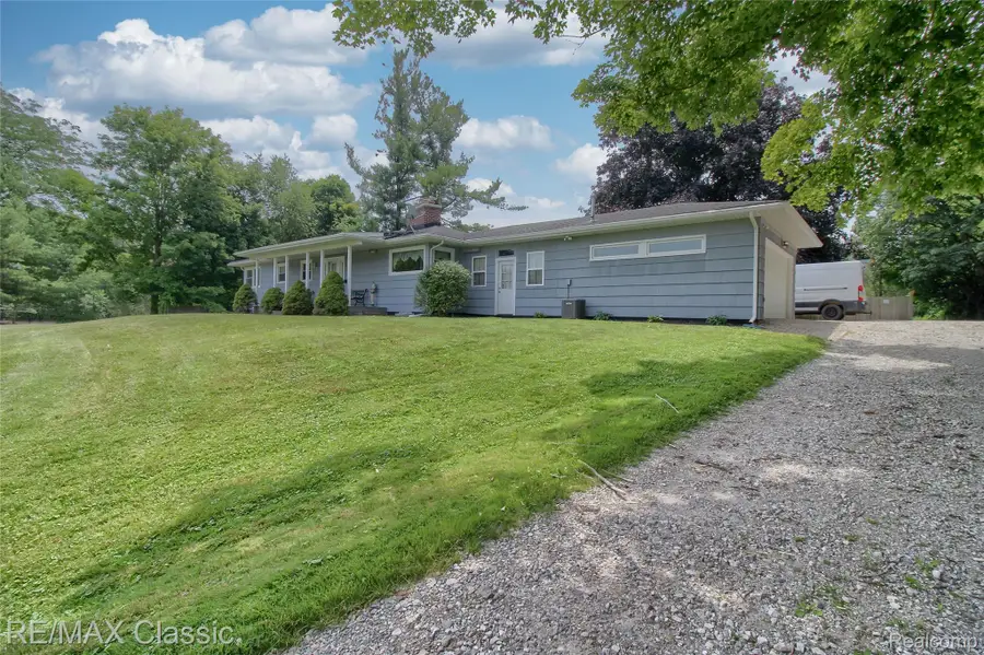 10268 7 Mile Road, Northville, MI 48167 - #3