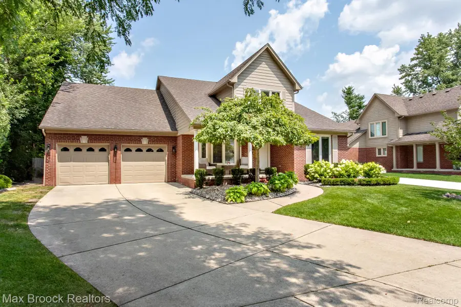 13358 Ludlow Avenue, Huntington Woods, MI 48070 - #2