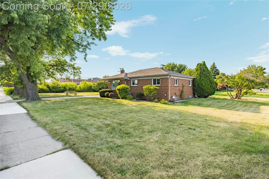 8527 & 8511 Metropolitan Parkway, Sterling Heights, MI 48312 - #3