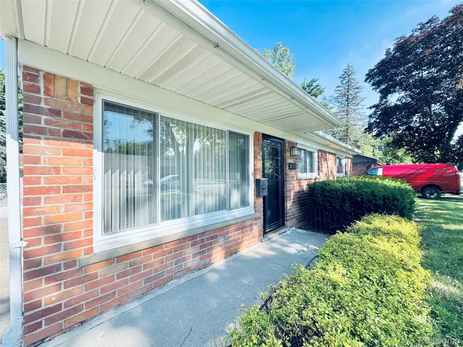 28701 Stuart Avenue, Southfield, MI 48076 - #2