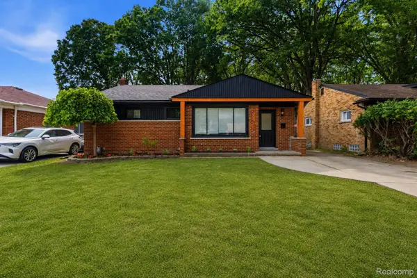 21661 Whitmore Street, OakPark, MI 48237