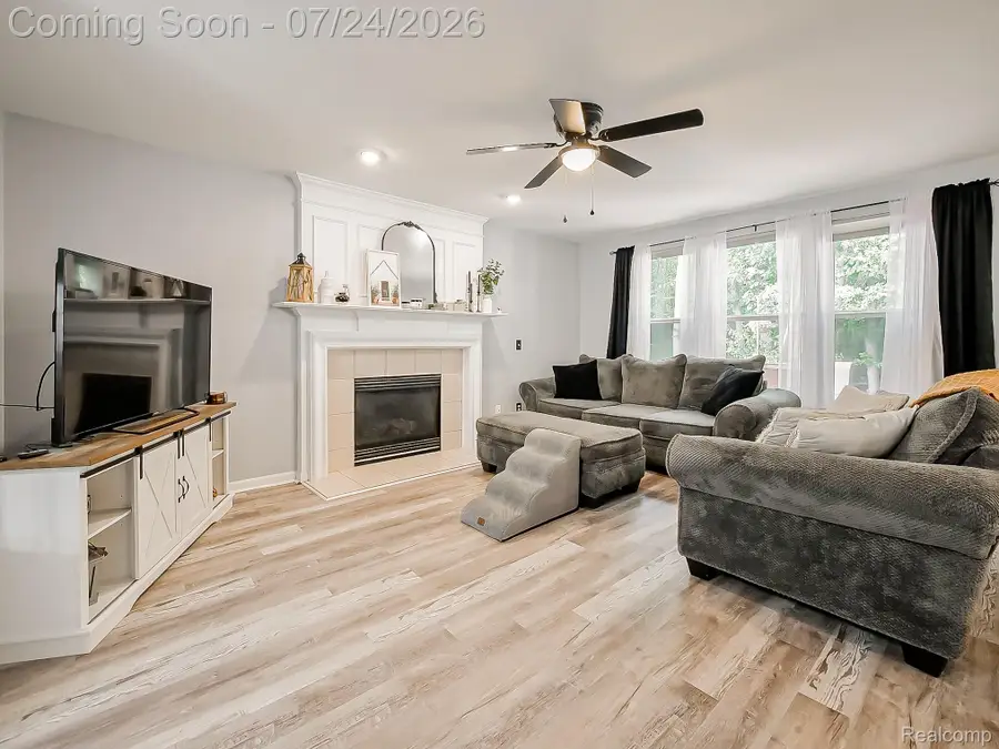 1643 Prairie Drive, Pontiac, MI 48340 - #2