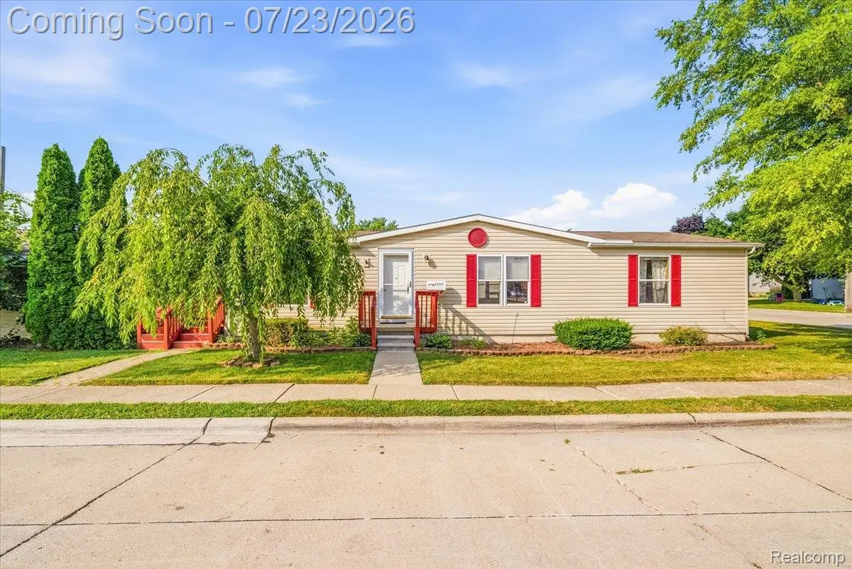 32707 Church Street, Rockwood, MI 48173 - #1