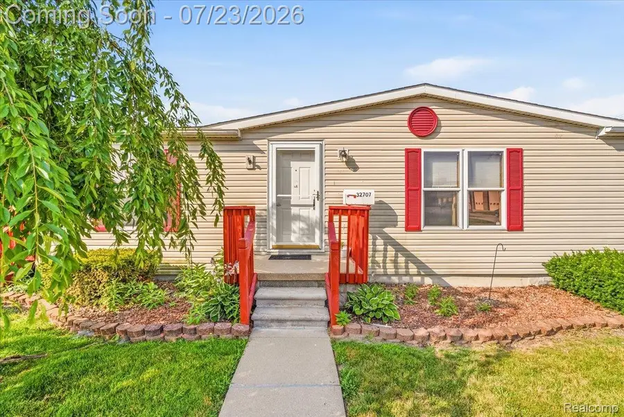 32707 Church Street, Rockwood, MI 48173 - #2