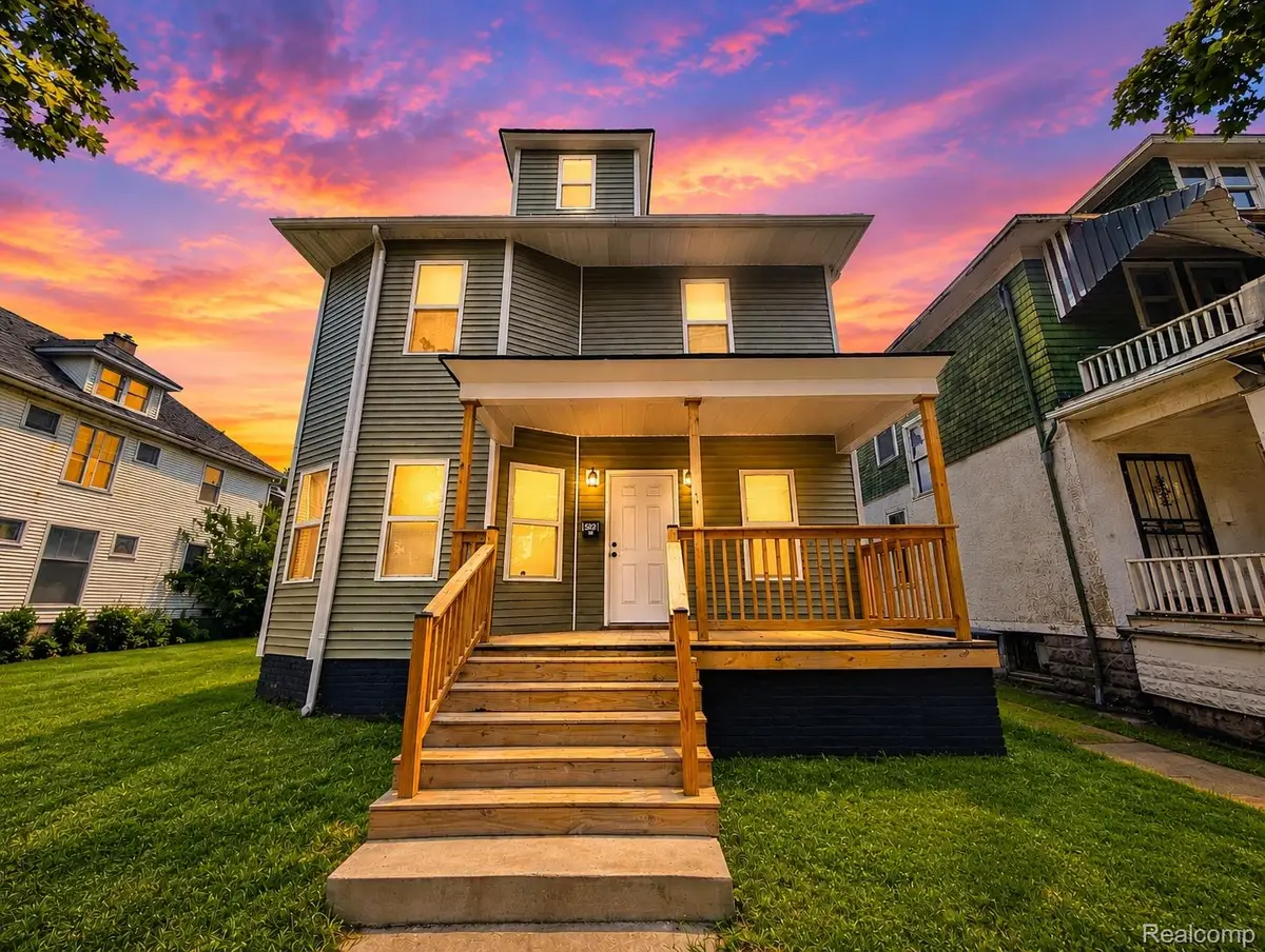 592 Leicester Court, Detroit, MI 48202 - #1