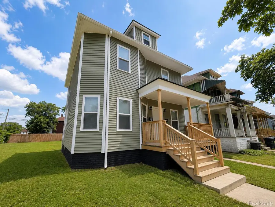 592 Leicester Court, Detroit, MI 48202 - #2