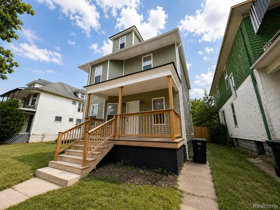 592 Leicester Court, Detroit, MI 48202 - #3