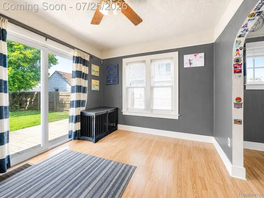 2114 Cumings Avenue, Flint, MI 48503 - #3