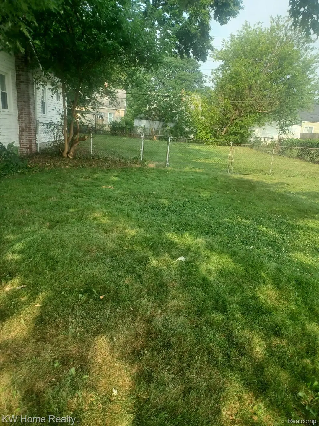 00000 Hoover, Hazel Park, MI 48030 - #1
