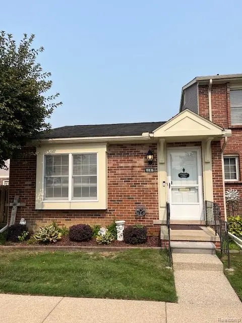19936 N Great Oaks Circle #J, Clinton Township, MI 48036 - #1
