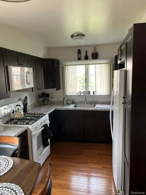 19936 N Great Oaks Circle #J, Clinton Township, MI 48036 - #2