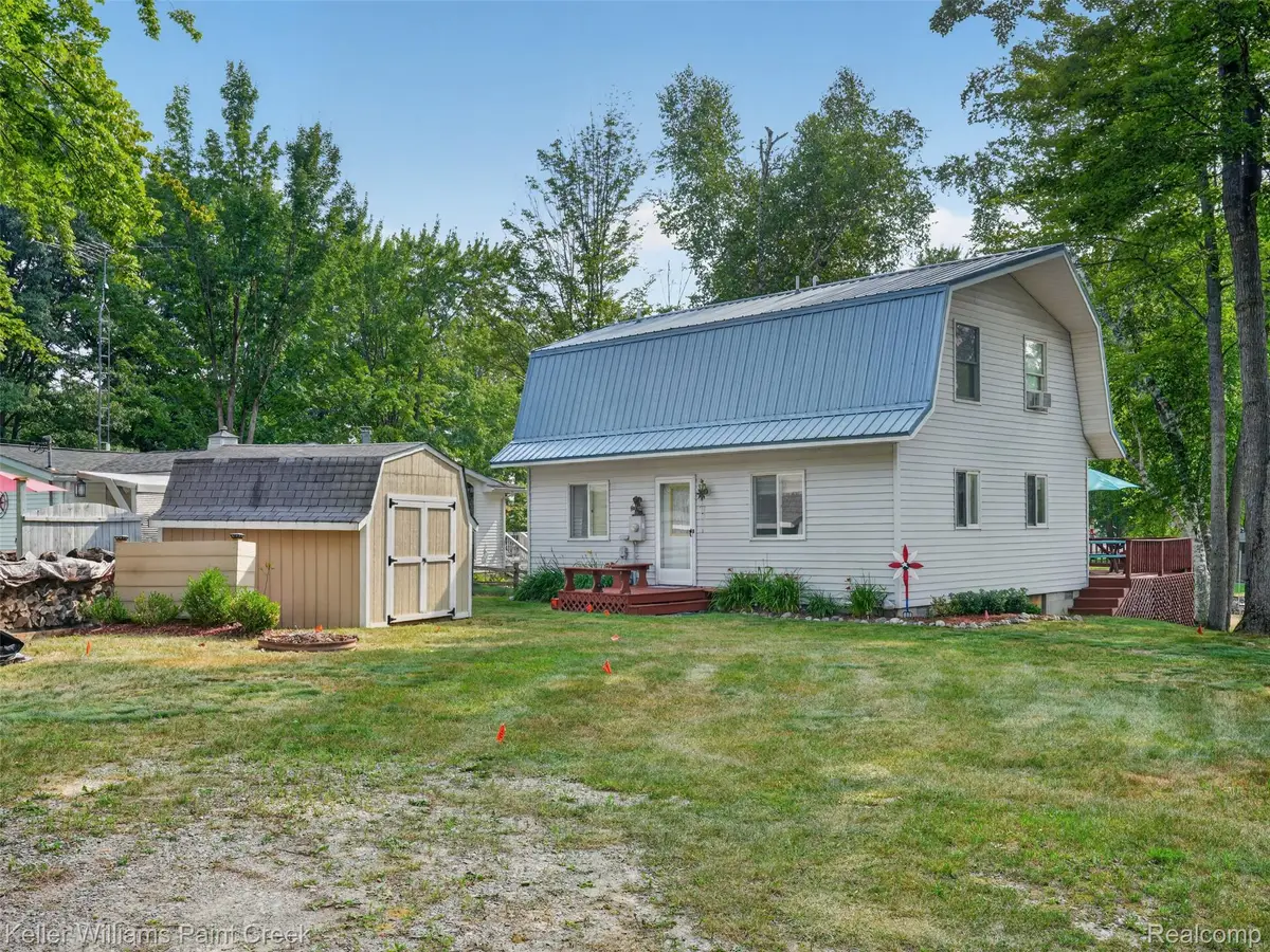 3892 E Thendara Drive, Gladwin, MI 48624 - #1