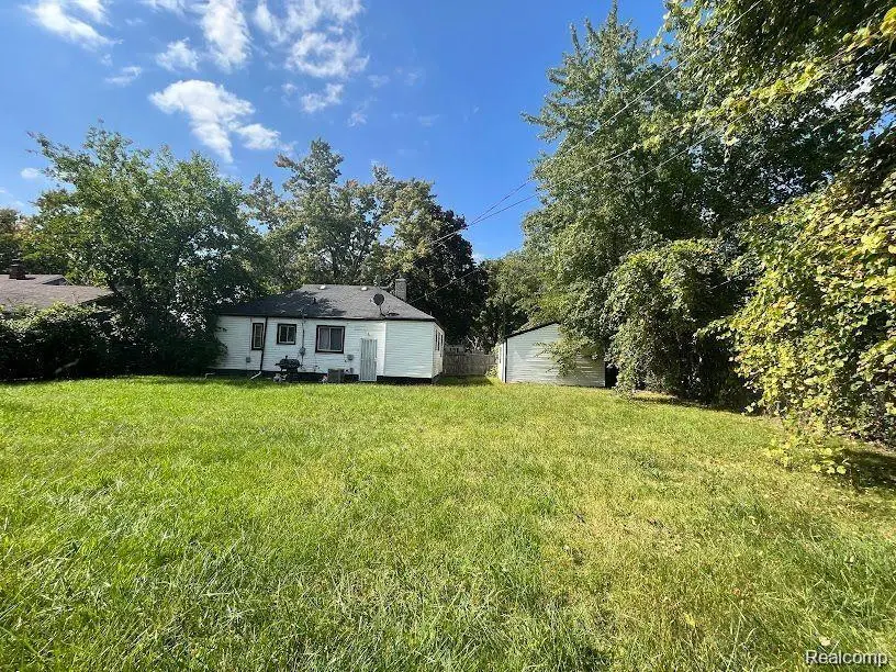 20760 Ridgedale Street, Oak Park, MI 48237 - #2