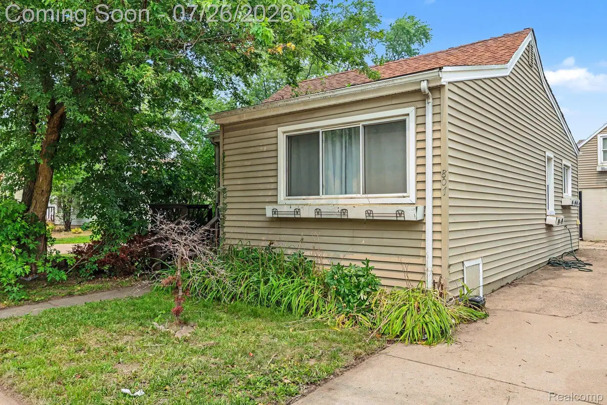807 E 14 Mile Road, Birmingham, MI 48009 - #1