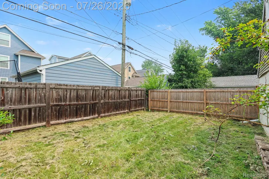 807 E 14 Mile Road, Birmingham, MI 48009 - #3