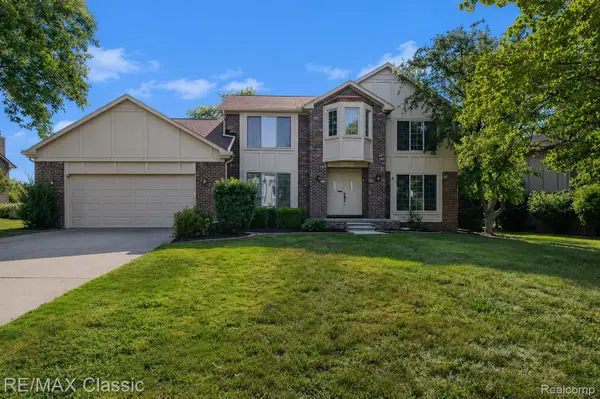 25522 Surrey Lane, FarmingtonHills, MI 48335