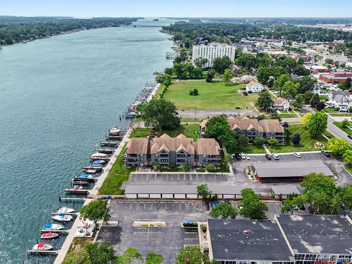 2445 Riverside Drive #304, Trenton, MI 48183 - #1