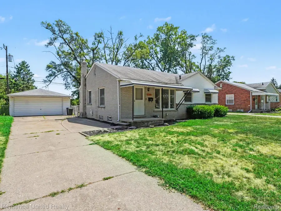 11070 Hillcrest Street, Livonia, MI 48150 - #3