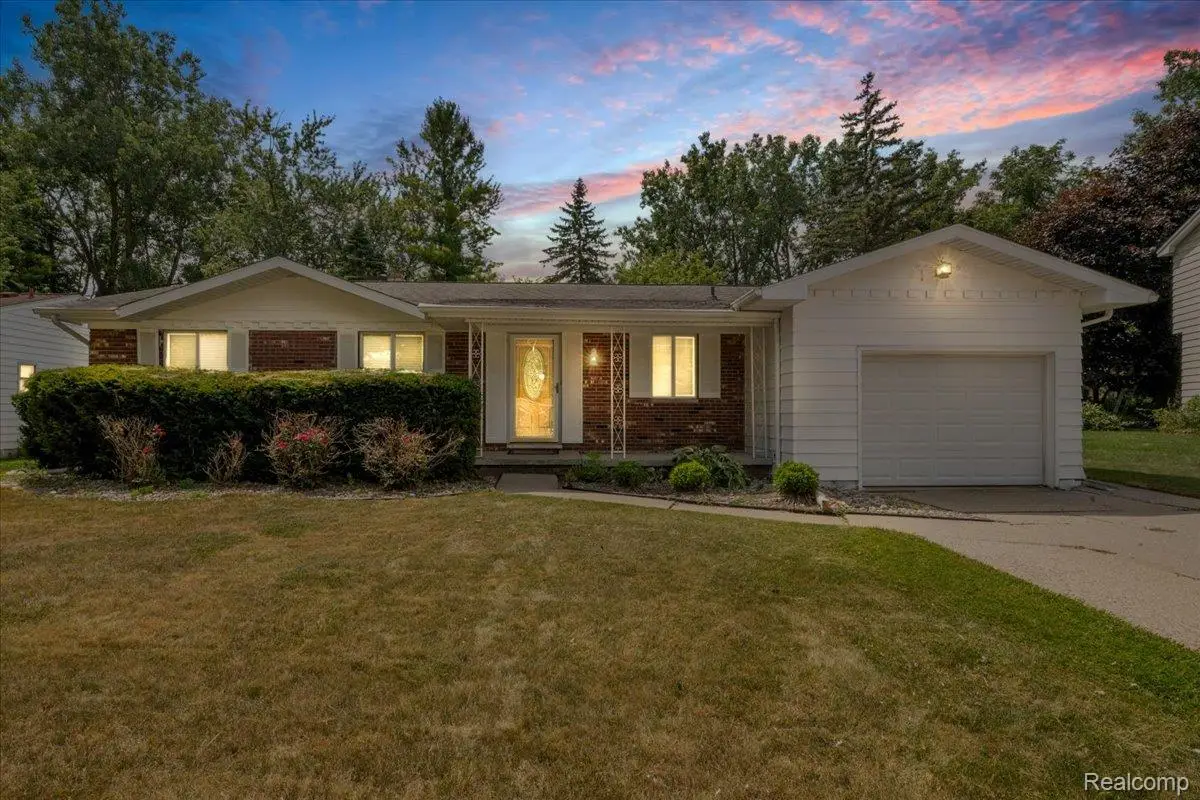 1933 Tamarisk Drive, East Lansing, MI 48823 - #1