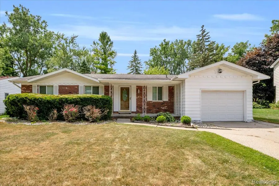 1933 Tamarisk Drive, East Lansing, MI 48823 - #2