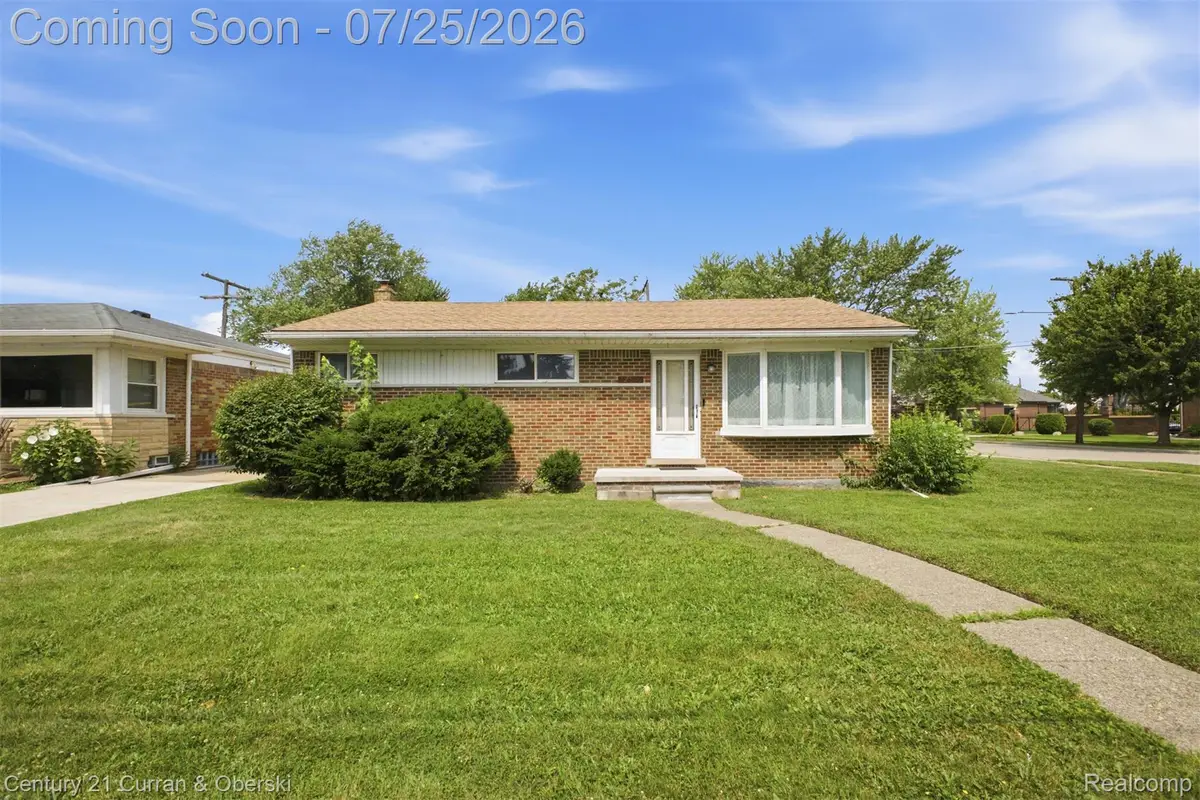 32819 Jefferson Avenue, Saint Clair Shores, MI 48082 - #1