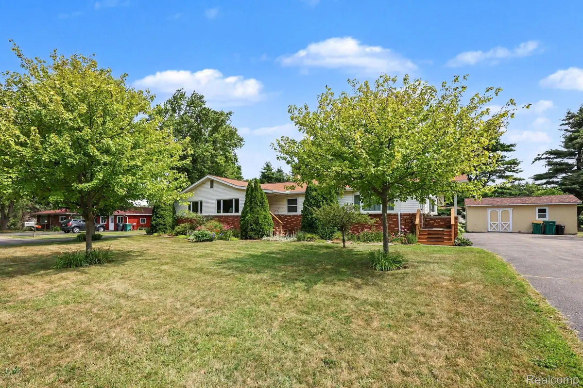 10350 Davisburg Road, Davisburg, MI 48350 - #1