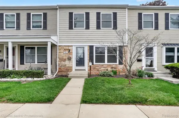 902 Little Hill Court, RochesterHills, MI 48307