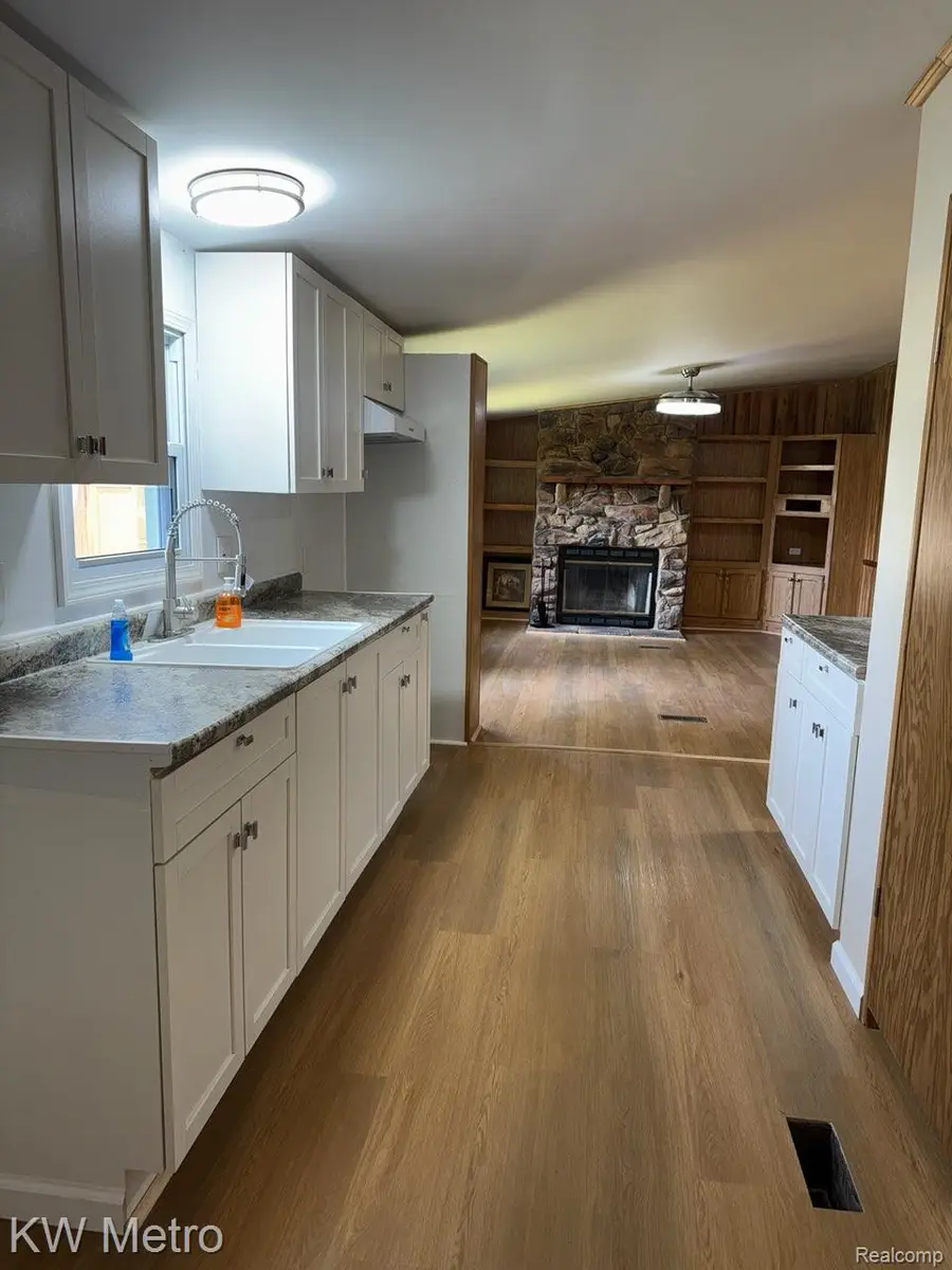 3520 Hogarth Avenue, Flint, MI 48532 - #3