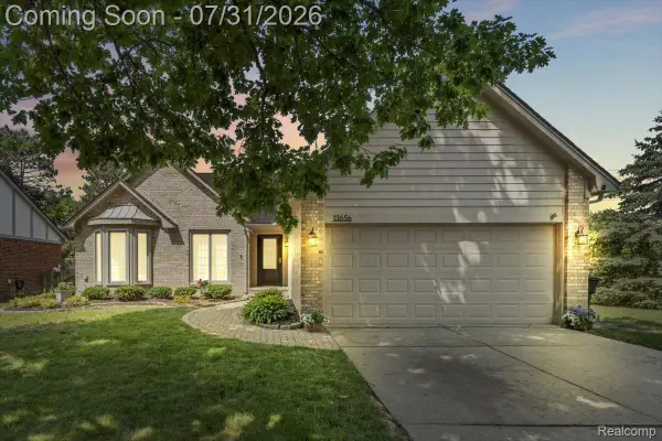 13656 Heatherwood Drive, SterlingHeights, MI 48313
