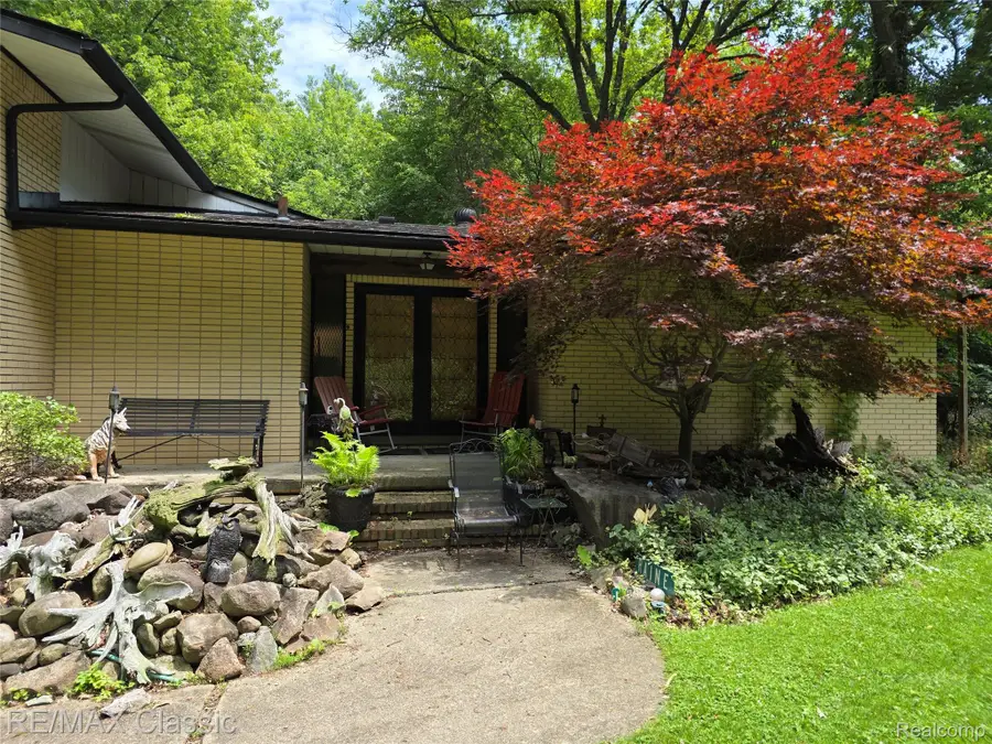 25650 Mcallister Street, Southfield, MI 48033 - #2