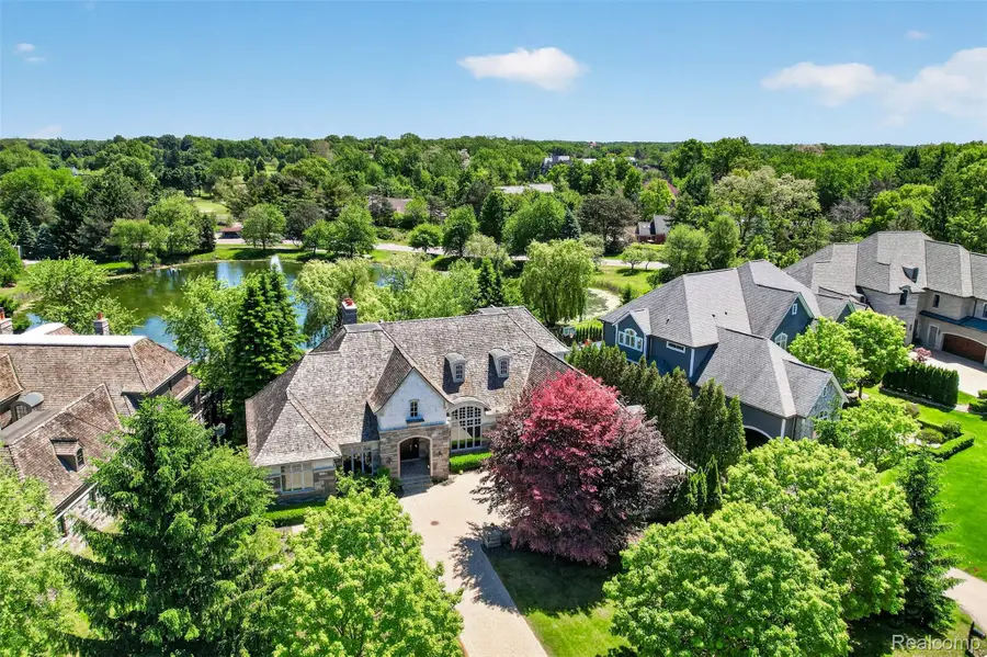 2951 Turtle Pond Court, Bloomfield, MI 48302 - #2