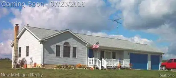 2695 Klam Road, Lapeer, MI 48446
