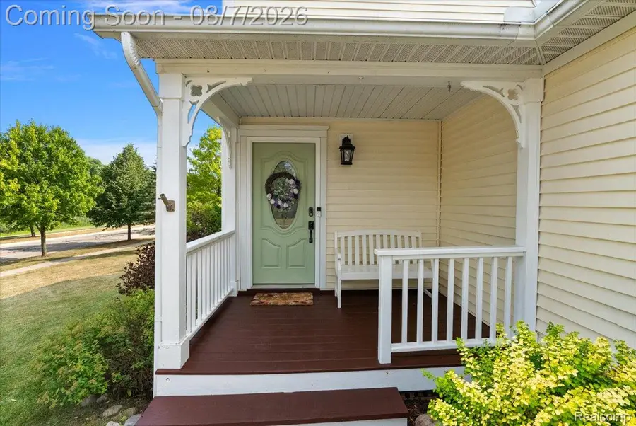 920 E Caroline Street, Fenton, MI 48430 - #3