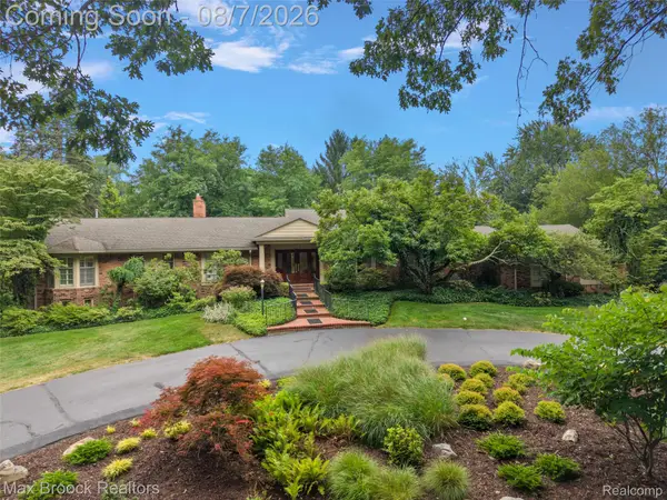 645 Lone Pine Road, BloomfieldHills, MI 48304