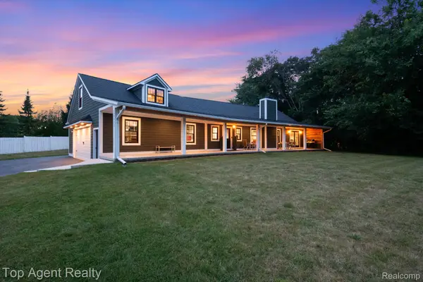 27593 Old Colony Street, Farmington, MI 48334