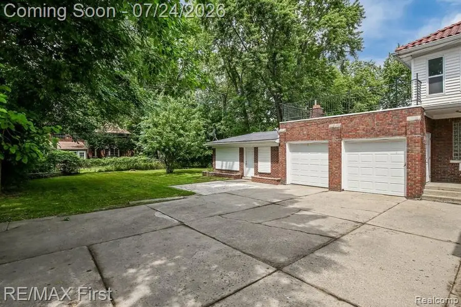 1349 Devonshire Road, Grosse Pointe Park, MI 48230 - #2