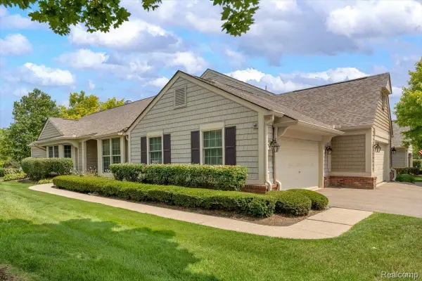877 Tartan Trail, BloomfieldHills, MI 48304