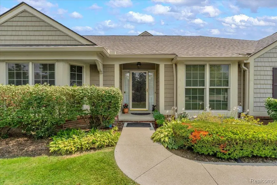 877 Tartan Trail, Bloomfield, MI 48304 - #2