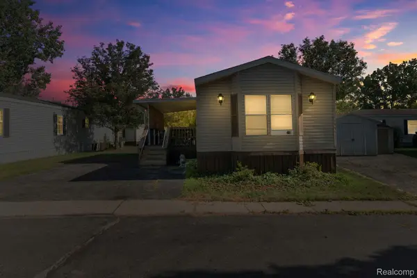 351 North Squirrel Road #141, AuburnHills, MI 48326