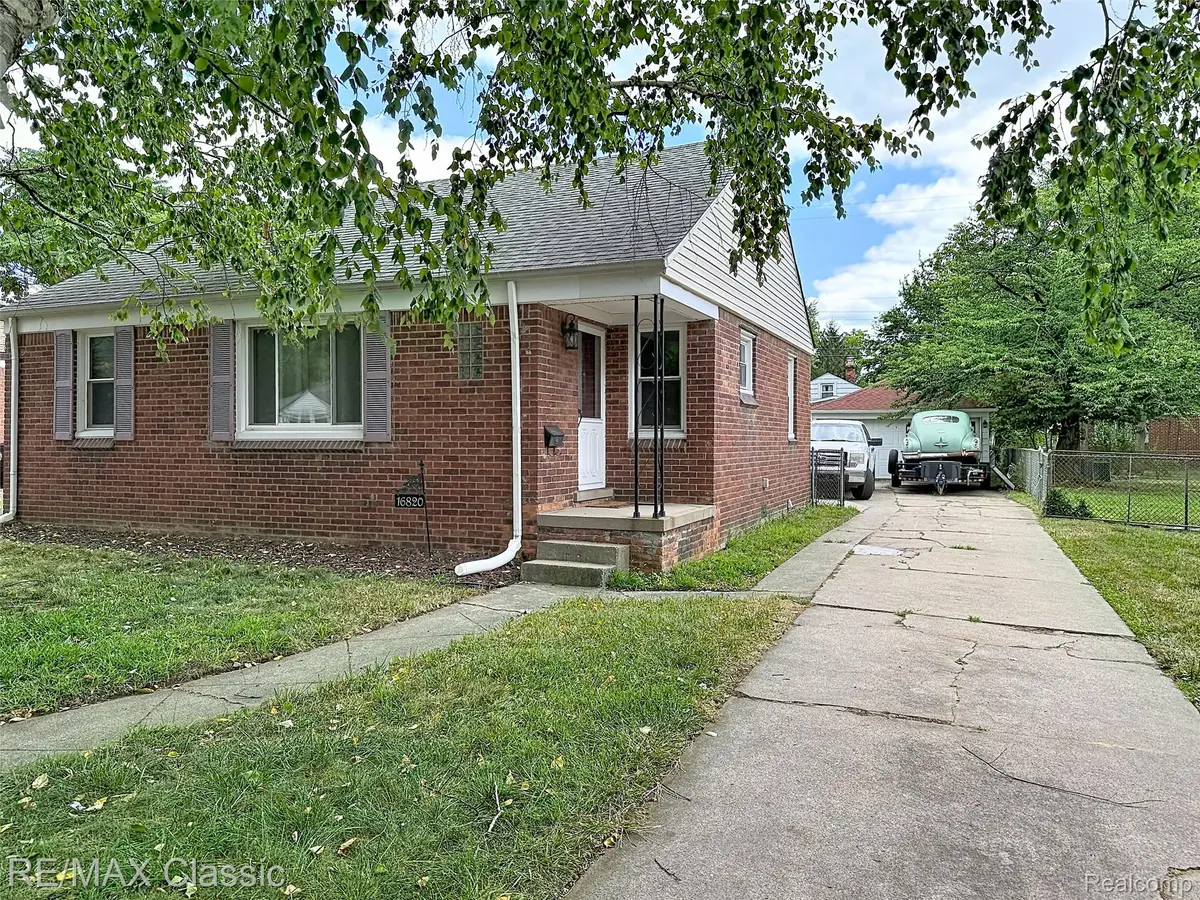 16820 Brady, Redford, MI 48240 - #1